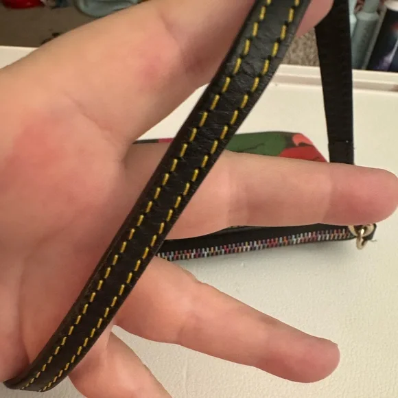 Dooney & Bourke wonder ducks wristlet - Picture 11 of 12